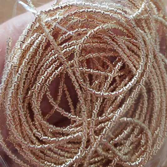 Materiales para bordar tipo opaco con diseño para bordar con abalorios y goldwork color dorado