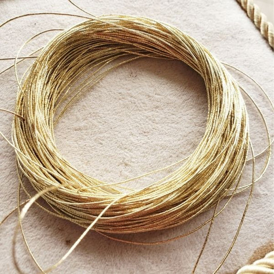 Kit para bordar en Goldwork