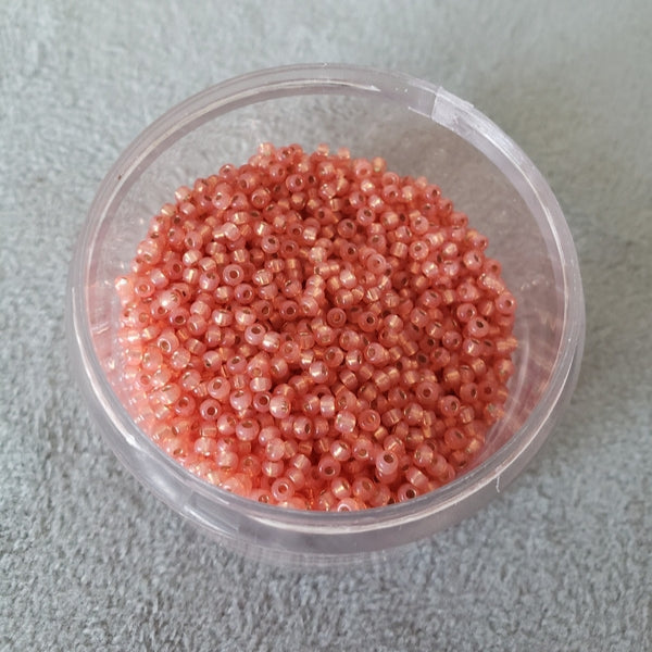 mostacillas marca Miyuki color naranjo suave