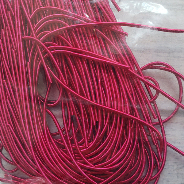 Materiales para bordar tipo gimp para bordar con abalorios y goldwork color magenta fucsia