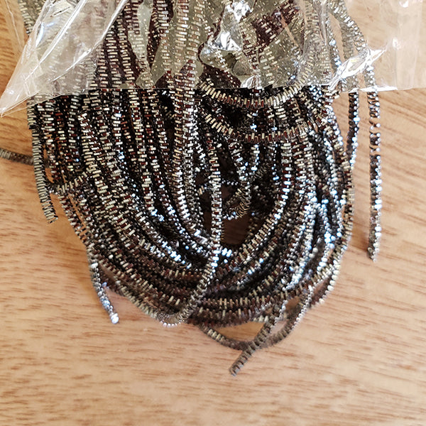 Materiales para bordar: Alambre francés tipo brillante de goldwork plata oscuro 