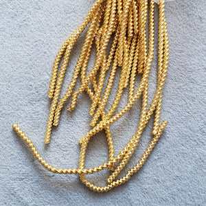 Materiales para bordar tipo opaco con diseño para bordar con abalorios y goldwork color dorando brillante claro
