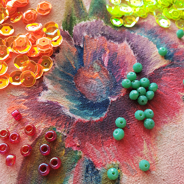 curso de bordado online en mix media para aprender a bordar paso a paso con pintura textil, hilos de bordar y pedrería